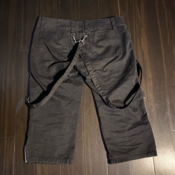 Vintage Tripp NYC black bondage capris sz 7 - Picture 2 of 4